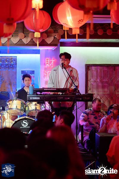 ภาพบรรยากาศงาน Silver Knight presents No One Else Concert ที่ Chen Bar & Restaurant — photo 93