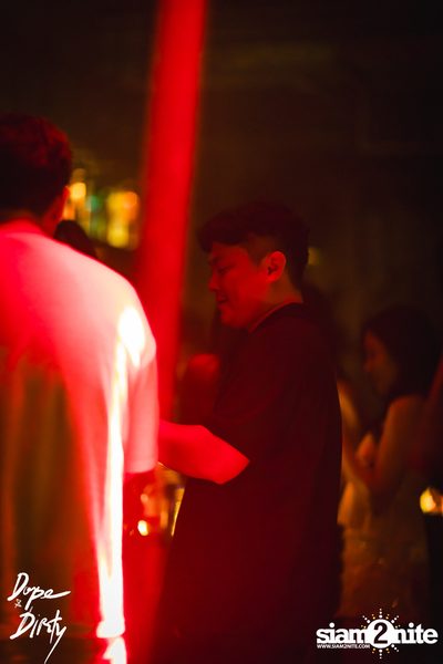 ภาพบรรยากาศงาน Jam ft. FAIIAMFINE & FLOWER.FAR ที่ Dope & Dirty — photo 8
