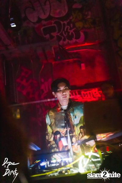 ภาพบรรยากาศงาน Jam ft. FAIIAMFINE & FLOWER.FAR ที่ Dope & Dirty — photo 10