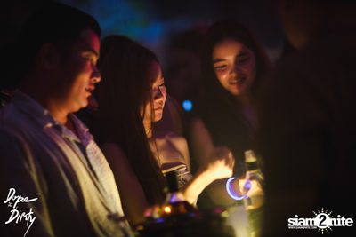 ภาพบรรยากาศงาน Jam ft. FAIIAMFINE & FLOWER.FAR ที่ Dope & Dirty — photo 18