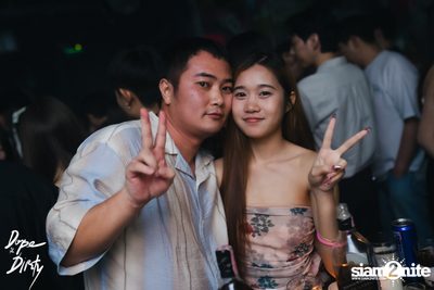 ภาพบรรยากาศงาน Jam ft. FAIIAMFINE & FLOWER.FAR ที่ Dope & Dirty — photo 22