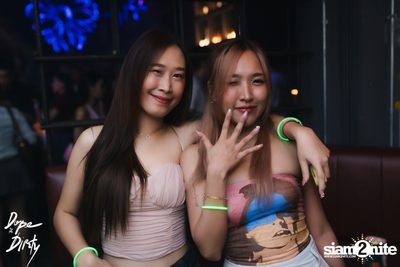 ภาพบรรยากาศงาน Jam ft. FAIIAMFINE & FLOWER.FAR ที่ Dope & Dirty — photo 23