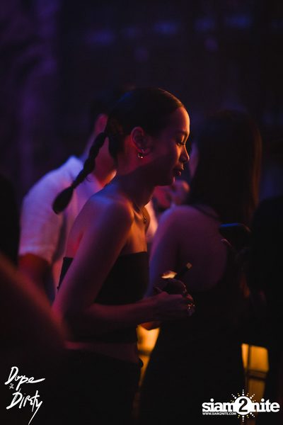 ภาพบรรยากาศงาน Jam ft. FAIIAMFINE & FLOWER.FAR ที่ Dope & Dirty — photo 25