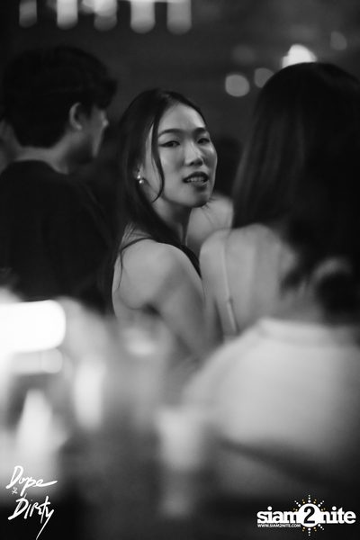 ภาพบรรยากาศงาน Jam ft. FAIIAMFINE & FLOWER.FAR ที่ Dope & Dirty — photo 32