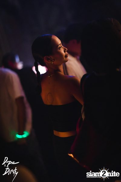 ภาพบรรยากาศงาน Jam ft. FAIIAMFINE & FLOWER.FAR ที่ Dope & Dirty — photo 38