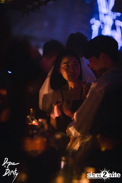 ภาพบรรยากาศงาน Jam ft. FAIIAMFINE & FLOWER.FAR ที่ Dope & Dirty — photo 43