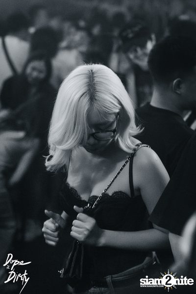 ภาพบรรยากาศงาน Jam ft. FAIIAMFINE & FLOWER.FAR ที่ Dope & Dirty — photo 64