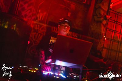 ภาพบรรยากาศงาน Jam ft. FAIIAMFINE & FLOWER.FAR ที่ Dope & Dirty — photo 67