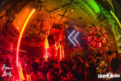 ภาพบรรยากาศงาน Jam ft. FAIIAMFINE & FLOWER.FAR ที่ Dope & Dirty — photo 74