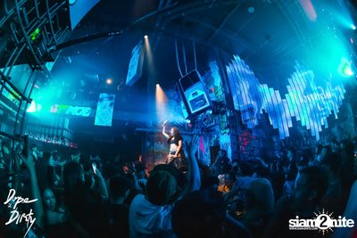 ภาพบรรยากาศงาน Jam ft. FAIIAMFINE & FLOWER.FAR ที่ Dope & Dirty — photo 93