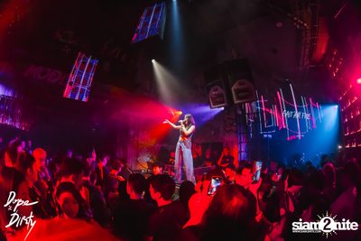 ภาพบรรยากาศงาน Jam ft. FAIIAMFINE & FLOWER.FAR ที่ Dope & Dirty — photo 99