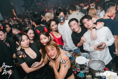 Mad Halloween at Dope & Dirty — photo 37