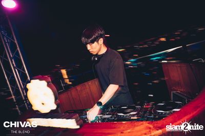Halloween Party with FELIKS at Octave Rooftop Bar — photo 11