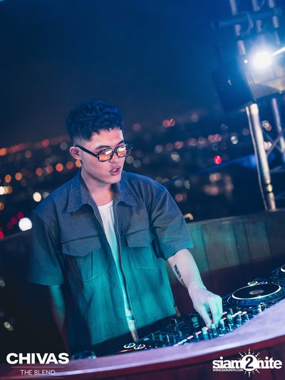 Hannah from Ultra Taiwan at Octave Rooftop Bar  — photo 99