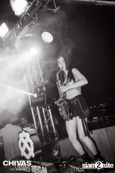 Hannah from Ultra Taiwan at Octave Rooftop Bar  — photo 113