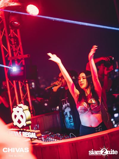 Hannah from Ultra Taiwan at Octave Rooftop Bar  — photo 121