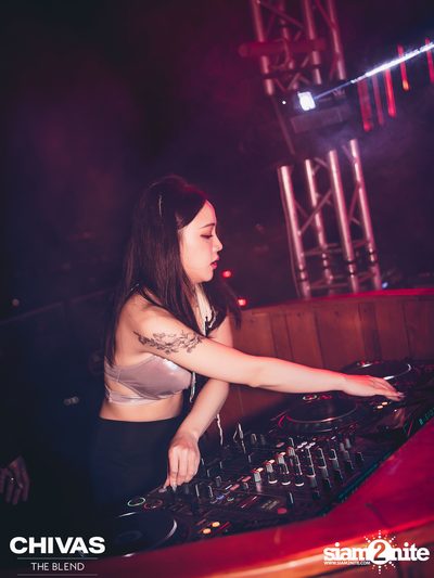 Hannah from Ultra Taiwan at Octave Rooftop Bar  — photo 126