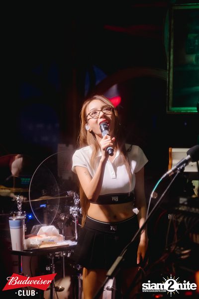 Budweiser Club presents Live Concert of Bowkylion at Chongjaroen Emsphere — photo 142