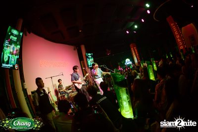 ภาพบรรยากาศงาน Chang Friend Day Fun Day presents Purpeech Live Concert ที่ SuperHit — photo 122