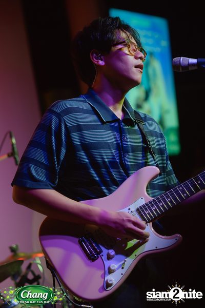 ภาพบรรยากาศงาน Chang Friend Day Fun Day presents Purpeech Live Concert ที่ SuperHit — photo 126