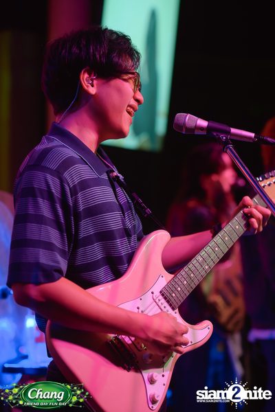 ภาพบรรยากาศงาน Chang Friend Day Fun Day presents Purpeech Live Concert ที่ SuperHit — photo 155
