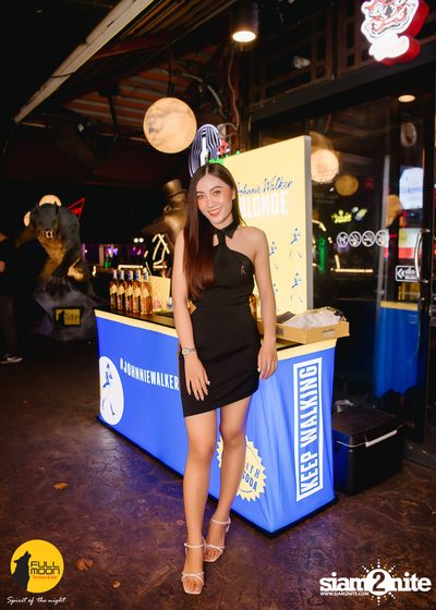 ภาพบรรยากาศงานคอนเสิร์ต Dr. Fuu ที่ Fullmoon Terrace & Bar — photo 8