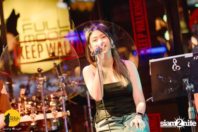 ภาพบรรยากาศงานคอนเสิร์ต Dr. Fuu ที่ Fullmoon Terrace & Bar — photo 15