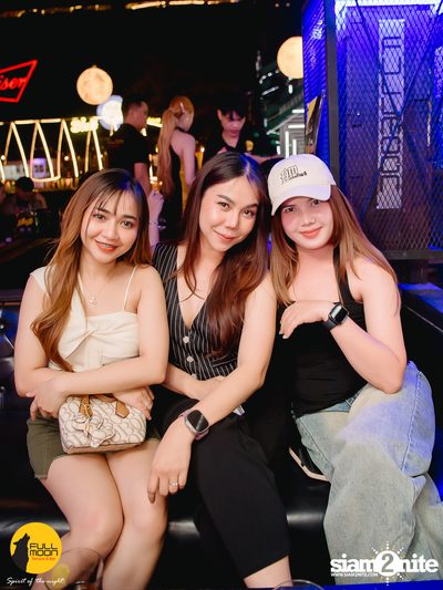 ภาพบรรยากาศงานคอนเสิร์ต Dr. Fuu ที่ Fullmoon Terrace & Bar — photo 20