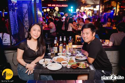 ภาพบรรยากาศงานคอนเสิร์ต Dr. Fuu ที่ Fullmoon Terrace & Bar — photo 33