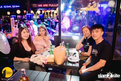 ภาพบรรยากาศงานคอนเสิร์ต Dr. Fuu ที่ Fullmoon Terrace & Bar — photo 36