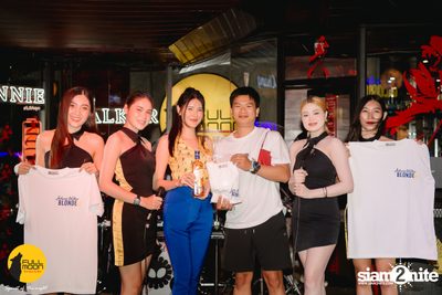 ภาพบรรยากาศงานคอนเสิร์ต Dr. Fuu ที่ Fullmoon Terrace & Bar — photo 54