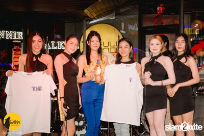 ภาพบรรยากาศงานคอนเสิร์ต Dr. Fuu ที่ Fullmoon Terrace & Bar — photo 56