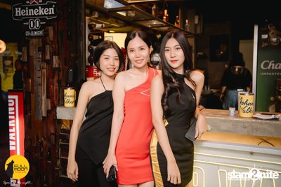 ภาพบรรยากาศงานคอนเสิร์ต Dr. Fuu ที่ Fullmoon Terrace & Bar — photo 60