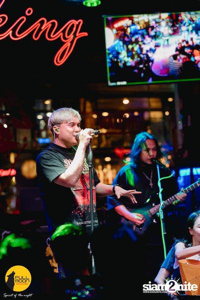 ภาพบรรยากาศงานคอนเสิร์ต Dr. Fuu ที่ Fullmoon Terrace & Bar — photo 68