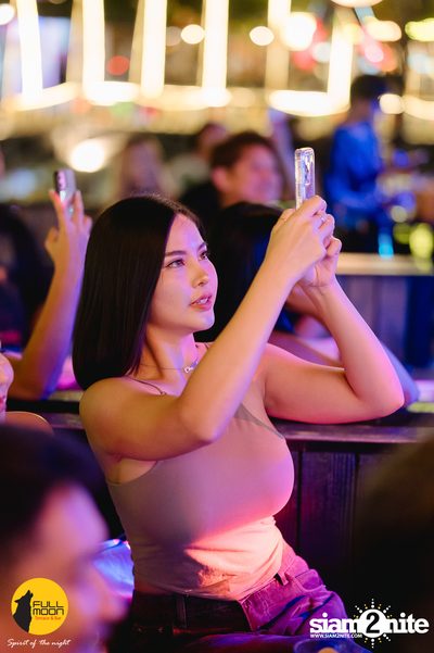 ภาพบรรยากาศงานคอนเสิร์ต Dr. Fuu ที่ Fullmoon Terrace & Bar — photo 70