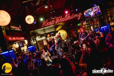ภาพบรรยากาศงานคอนเสิร์ต Dr. Fuu ที่ Fullmoon Terrace & Bar — photo 71