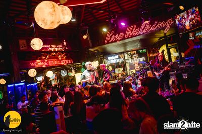 ภาพบรรยากาศงานคอนเสิร์ต Dr. Fuu ที่ Fullmoon Terrace & Bar — photo 73