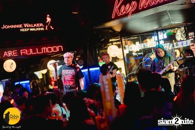 ภาพบรรยากาศงานคอนเสิร์ต Dr. Fuu ที่ Fullmoon Terrace & Bar — photo 77