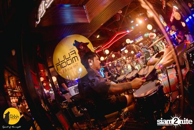 ภาพบรรยากาศงานคอนเสิร์ต Dr. Fuu ที่ Fullmoon Terrace & Bar — photo 86