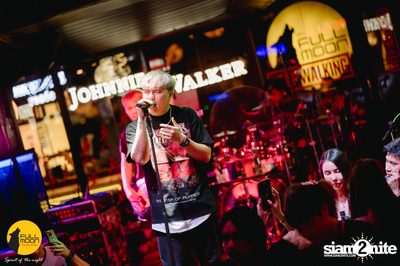 ภาพบรรยากาศงานคอนเสิร์ต Dr. Fuu ที่ Fullmoon Terrace & Bar — photo 93