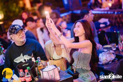 ภาพบรรยากาศงานคอนเสิร์ต Dr. Fuu ที่ Fullmoon Terrace & Bar — photo 113