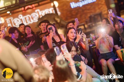ภาพบรรยากาศงานคอนเสิร์ต Dr. Fuu ที่ Fullmoon Terrace & Bar — photo 130