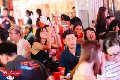 Mean concert at Tai Thun Tuek Bar — photo 16