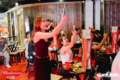 Mean concert at Tai Thun Tuek Bar — photo 96