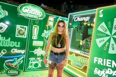 ภาพบรรยากาศงาน Chang Friend Day Fun Day presents Big Ass Live Concert ที่ Let's Bar & Bistro — photo 26