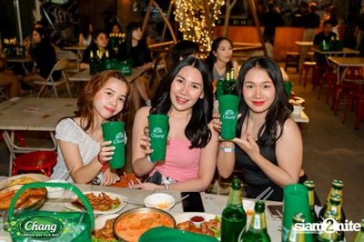 ภาพบรรยากาศงาน Chang Friend Day Fun Day presents Big Ass Live Concert ที่ Let's Bar & Bistro — photo 37