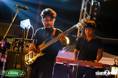 ภาพบรรยากาศงาน Chang Friend Day Fun Day presents Big Ass Live Concert ที่ Let's Bar & Bistro — photo 44