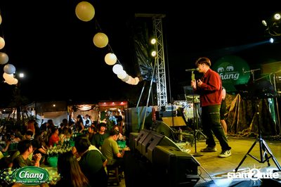 ภาพบรรยากาศงาน Chang Friend Day Fun Day presents Big Ass Live Concert ที่ Let's Bar & Bistro — photo 45
