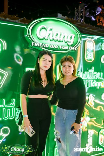 ภาพบรรยากาศงาน Chang Friend Day Fun Day presents Big Ass Live Concert ที่ Let's Bar & Bistro — photo 57