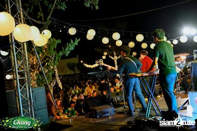 ภาพบรรยากาศงาน Chang Friend Day Fun Day presents Big Ass Live Concert ที่ Let's Bar & Bistro — photo 70